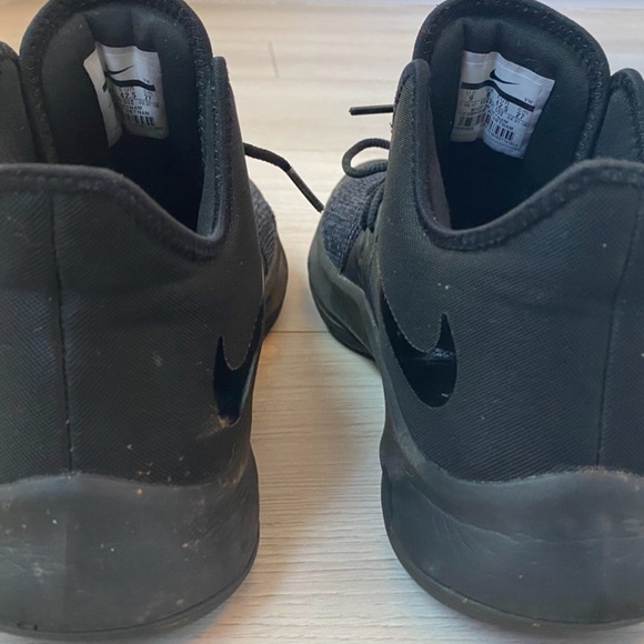 Nike Air Versitile III - Picture 3 of 5